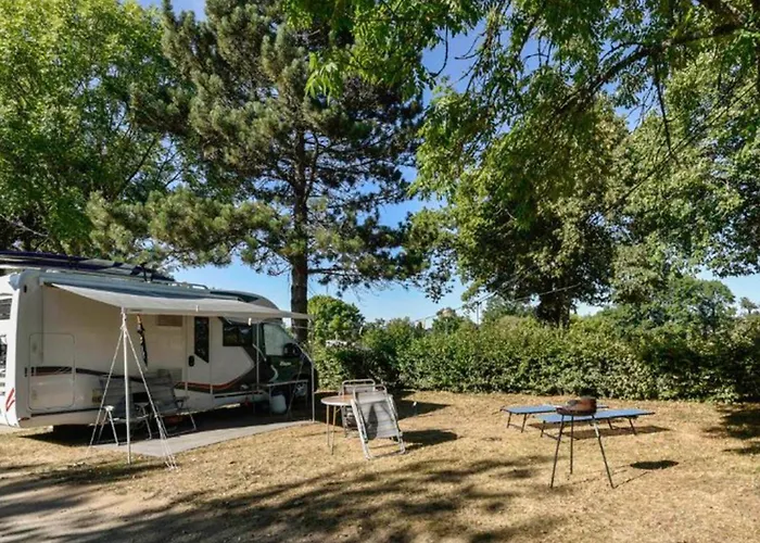 Camping 3 Avec Terrasse Pour 6 Personnes - Api-1-52-1375 *